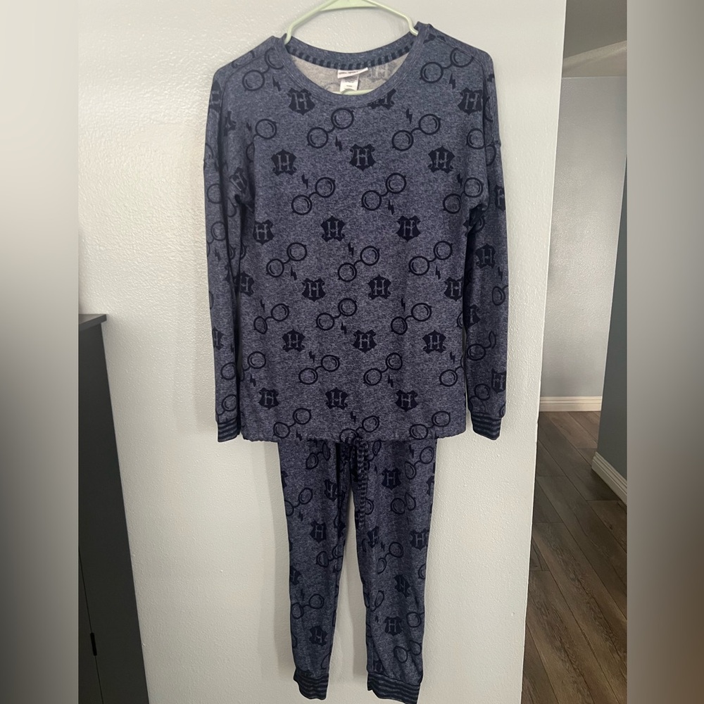 Harry Potter Wizarding World Pajama Set Women’s size XS